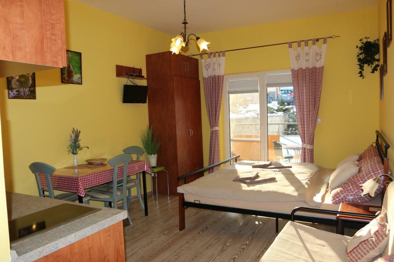 Apartman Beta Podhájska Eksteriør billede
